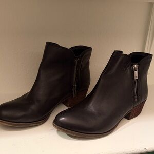 Lucky brand black  Leather Ankle Boots